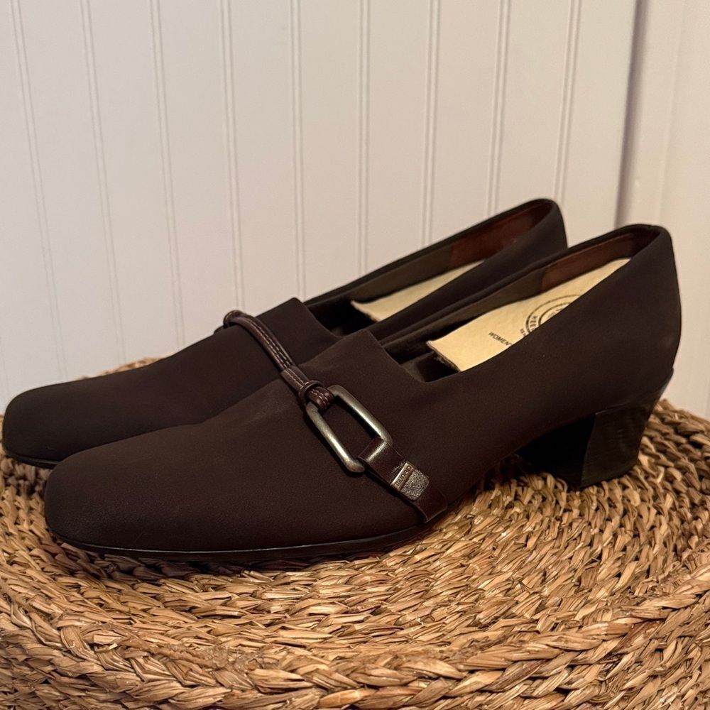 Munro American Brown Block Heel Loafers - 9.5N - Great Condition